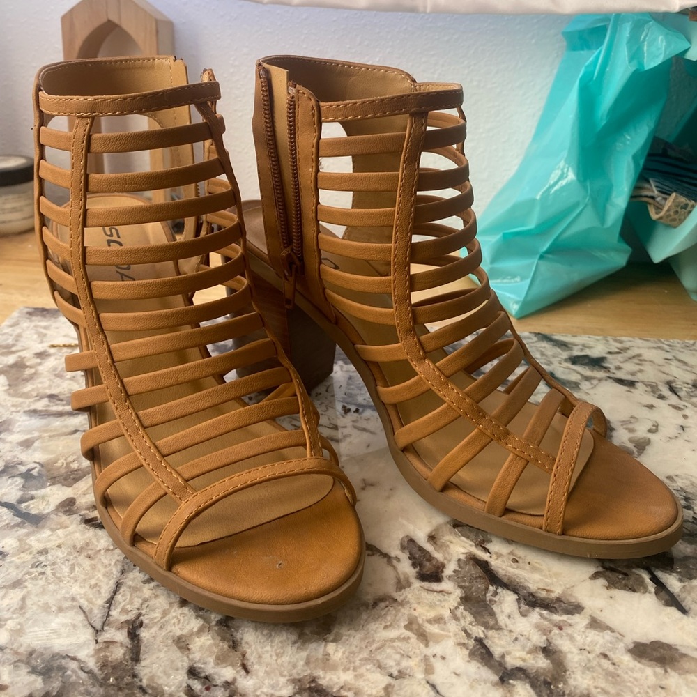 Soda shoes